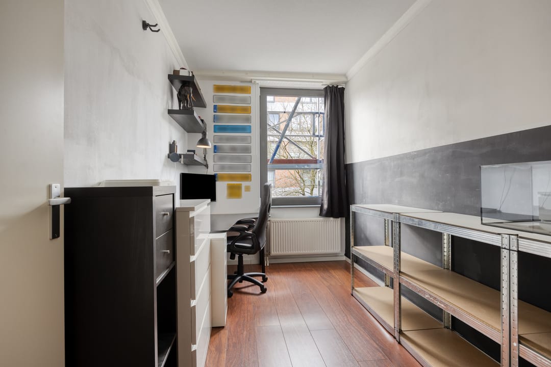 Spacious 3-room apartment with balcony and parking in Amsterdam West — 28