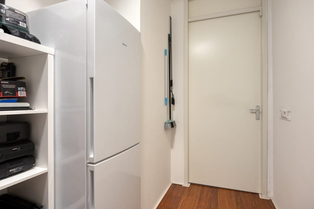 Spacious 3-room apartment with balcony and parking in Amsterdam West — 31