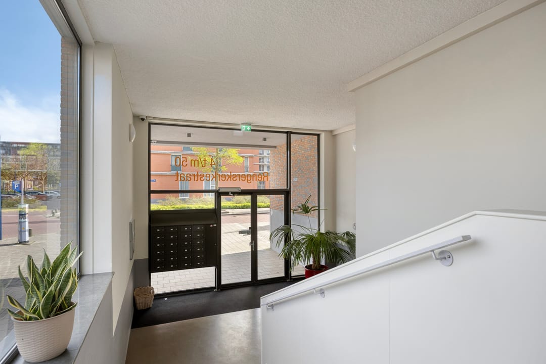 Spacious 3-room apartment with balcony and parking in Amsterdam West — 46