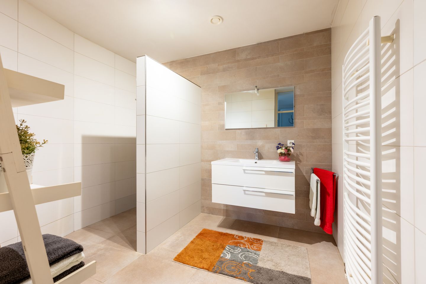 Spacious corner apartment with parking and covered south-facing balcony in Vaassen centre — 19