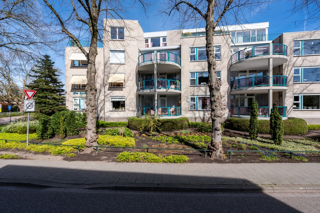 Spacious corner apartment with parking and covered south-facing balcony in Vaassen centre — 31