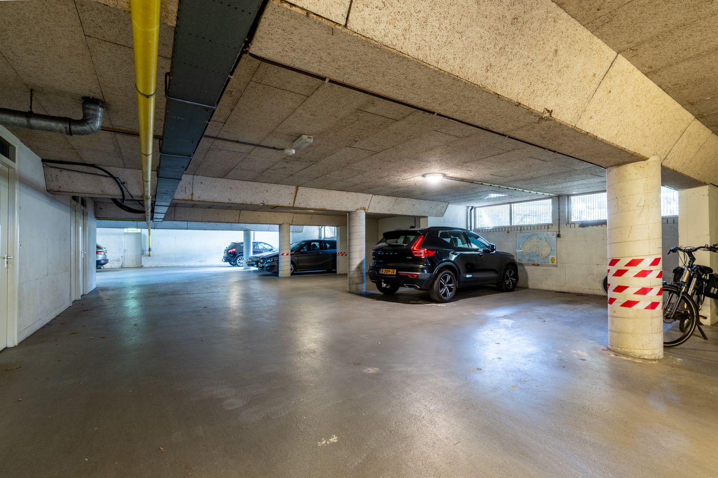 Spacious corner apartment with parking and covered south-facing balcony in Vaassen centre — 29