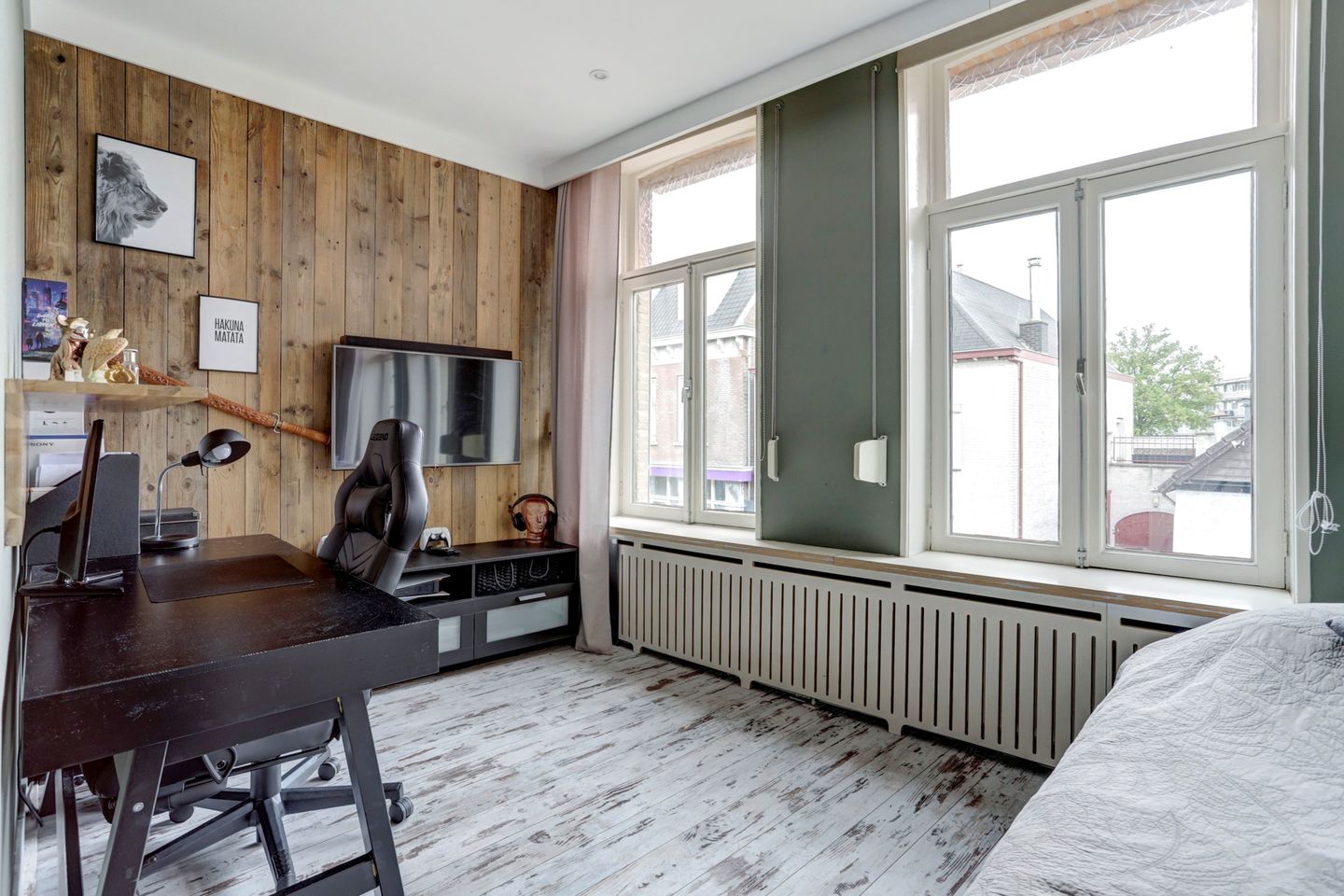 Spacious Townhouse with 4 Bedrooms and 2 Bathrooms in Central Roosendaal — 19