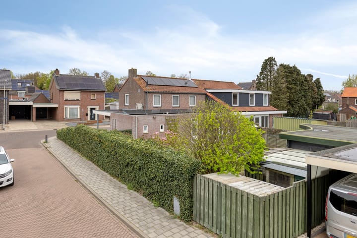 Photo 3 of Coöperatiestraat 15