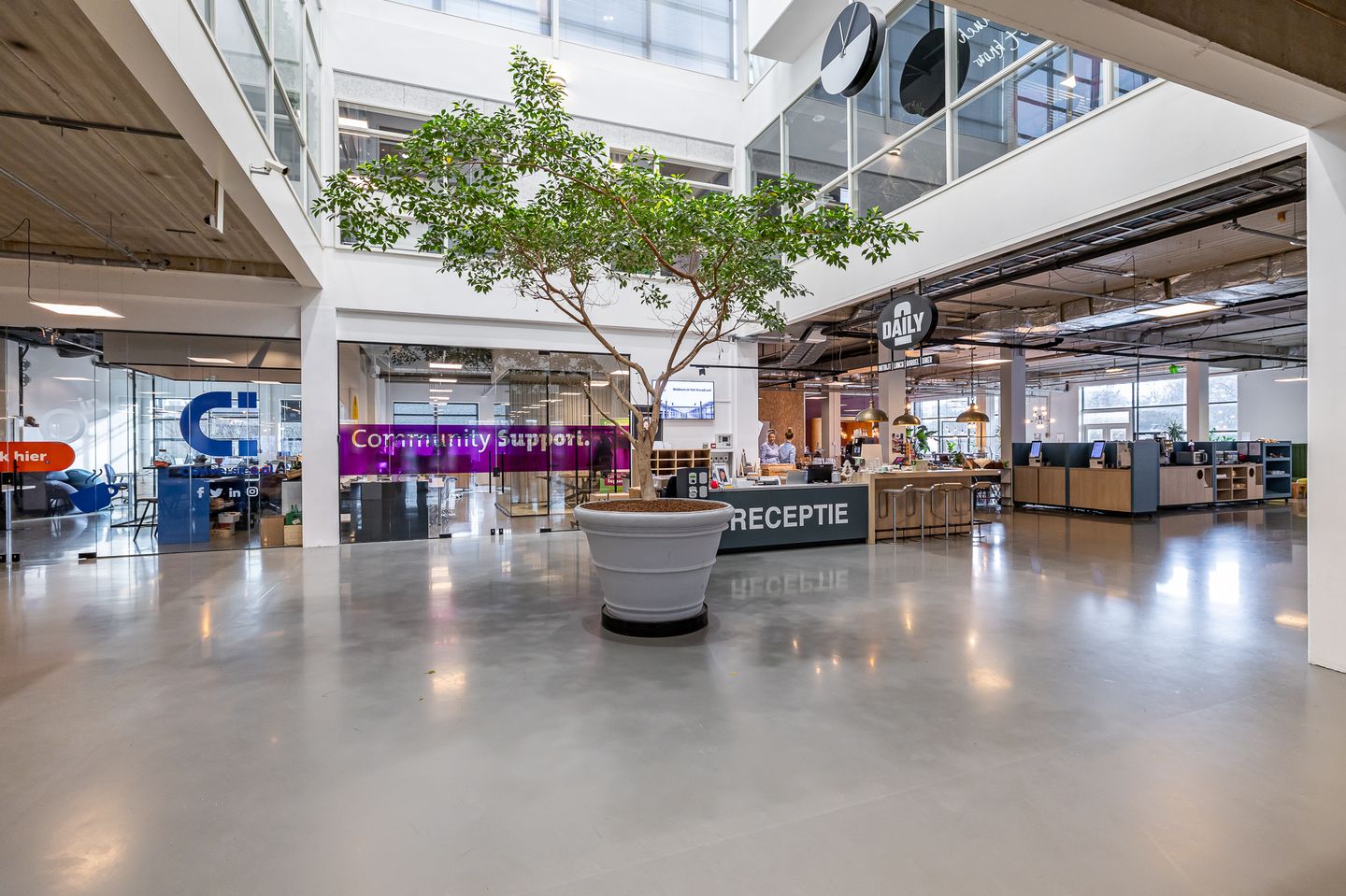 Bekijk foto 3 van Lübeckweg 2