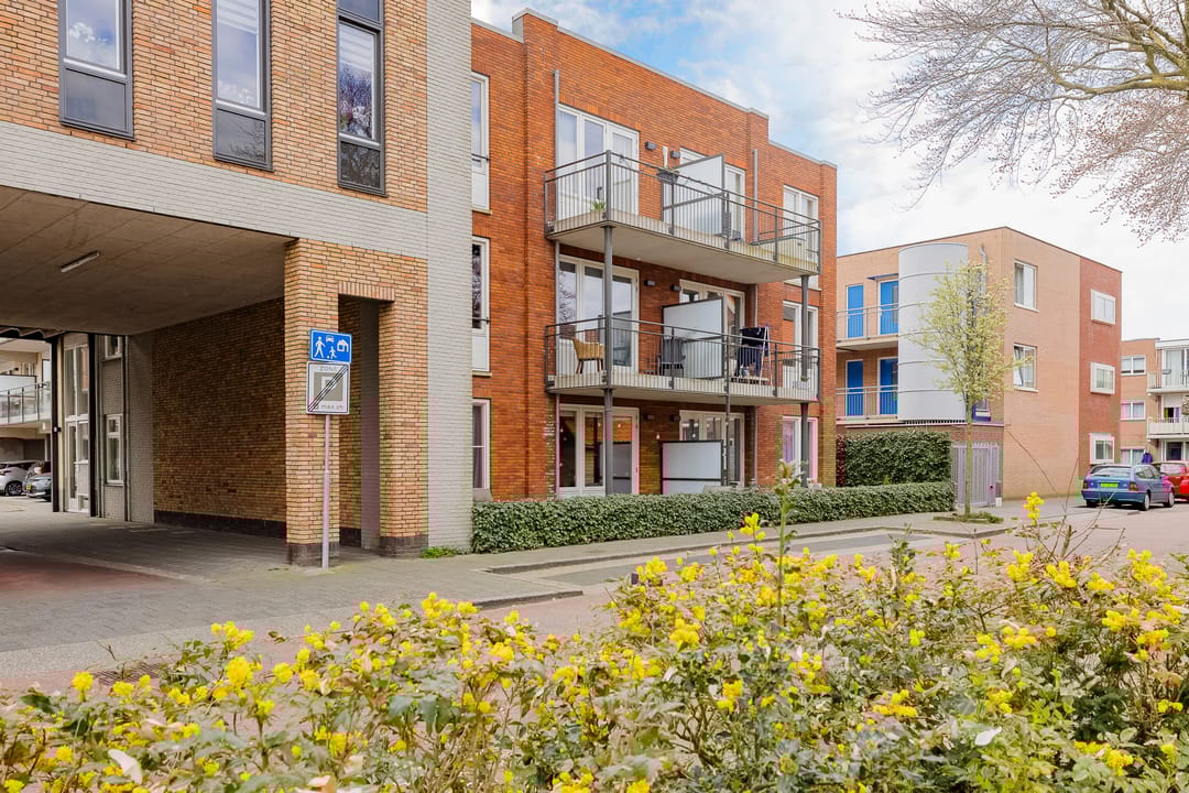 Foto 31 van Floralisplein 7