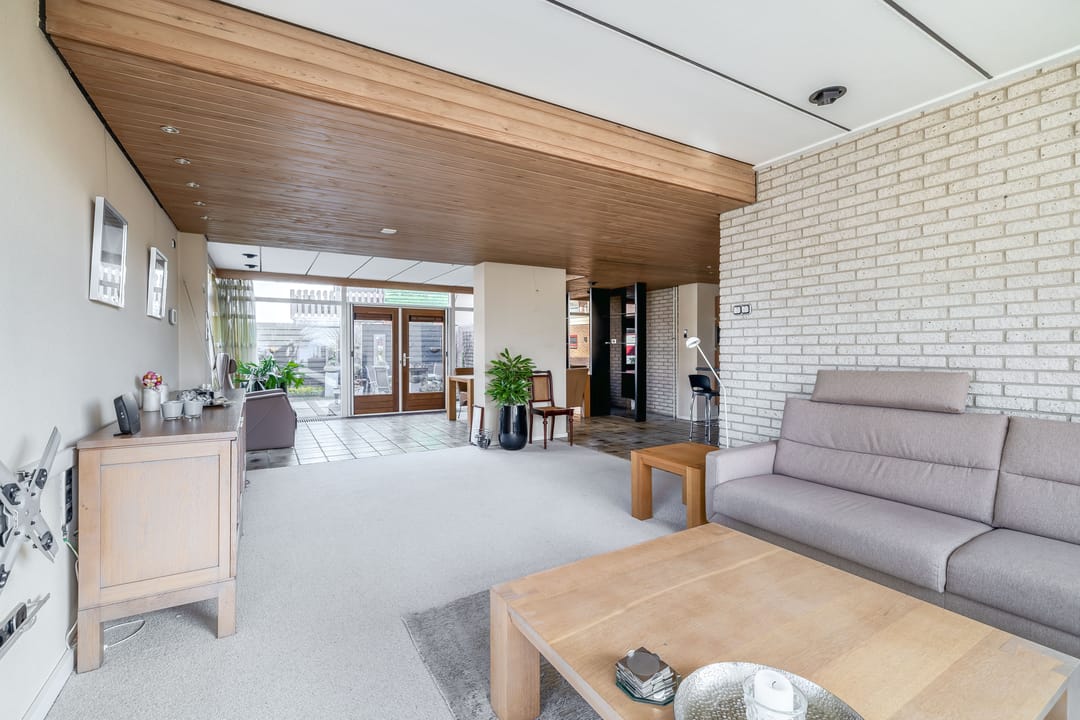 Extended semi-detached house with double garage and rooftop terrace in Reeuwijk-Dorp — 16