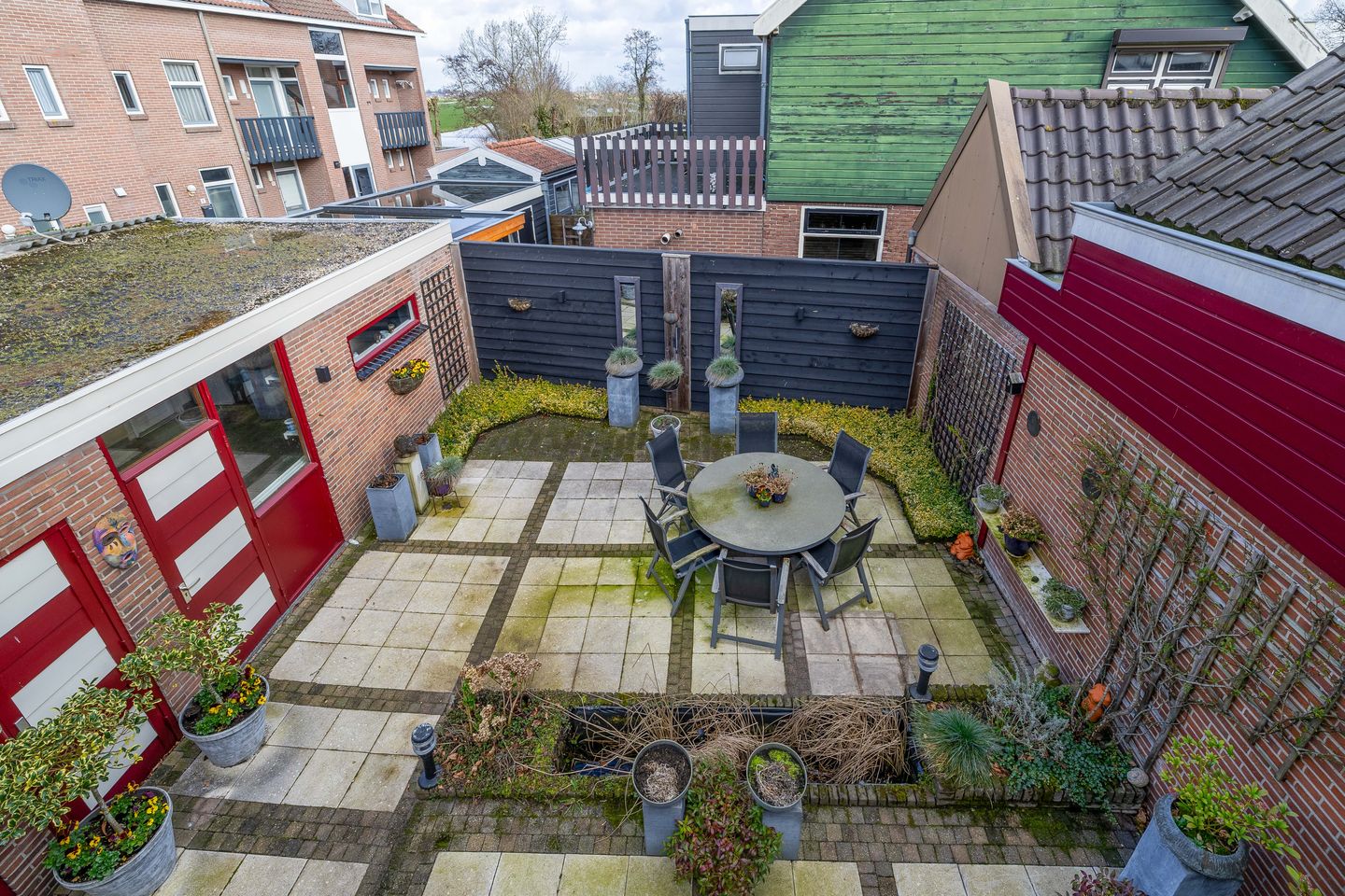 Extended semi-detached house with double garage and rooftop terrace in Reeuwijk-Dorp — 29