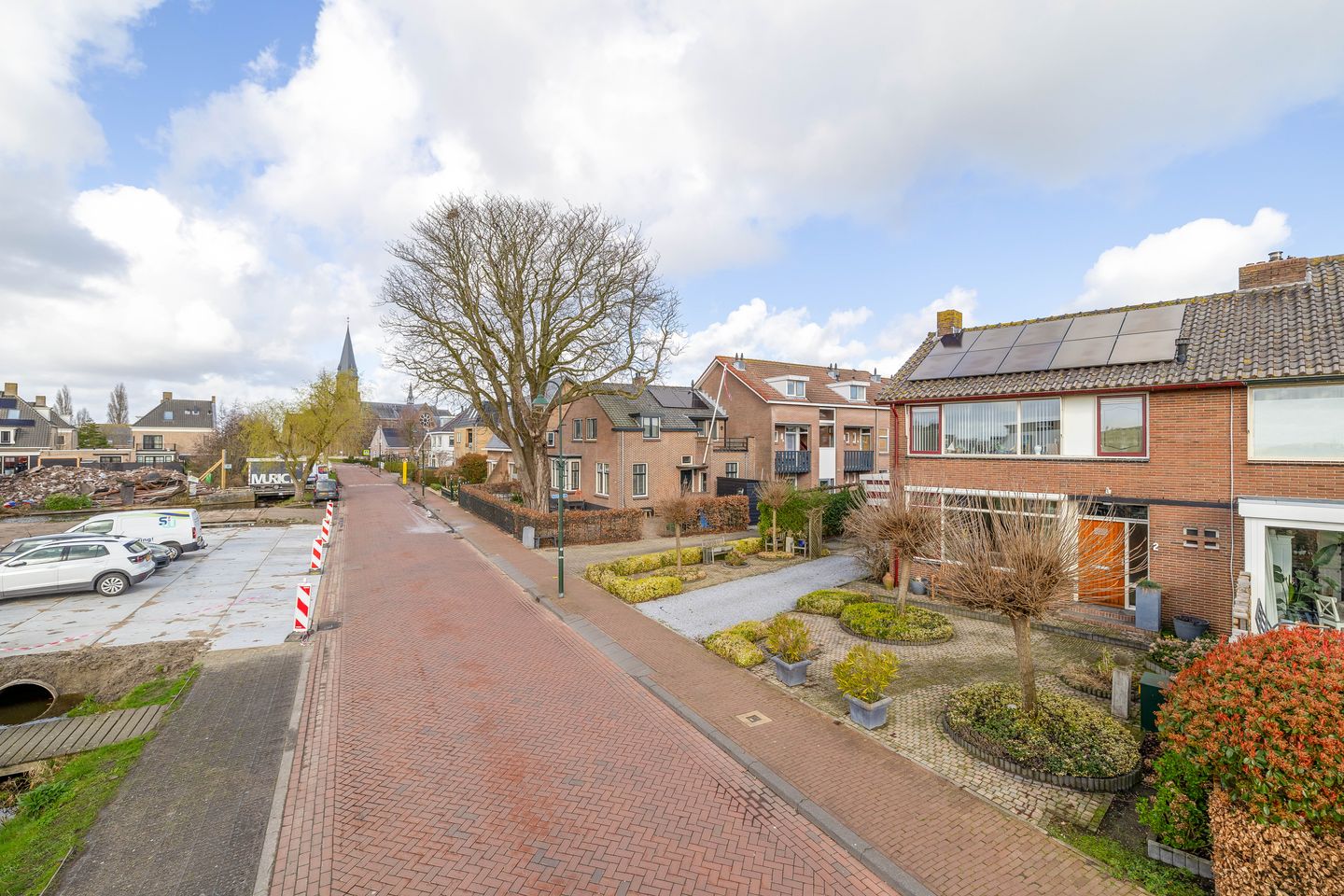 Extended semi-detached house with double garage and rooftop terrace in Reeuwijk-Dorp — 44