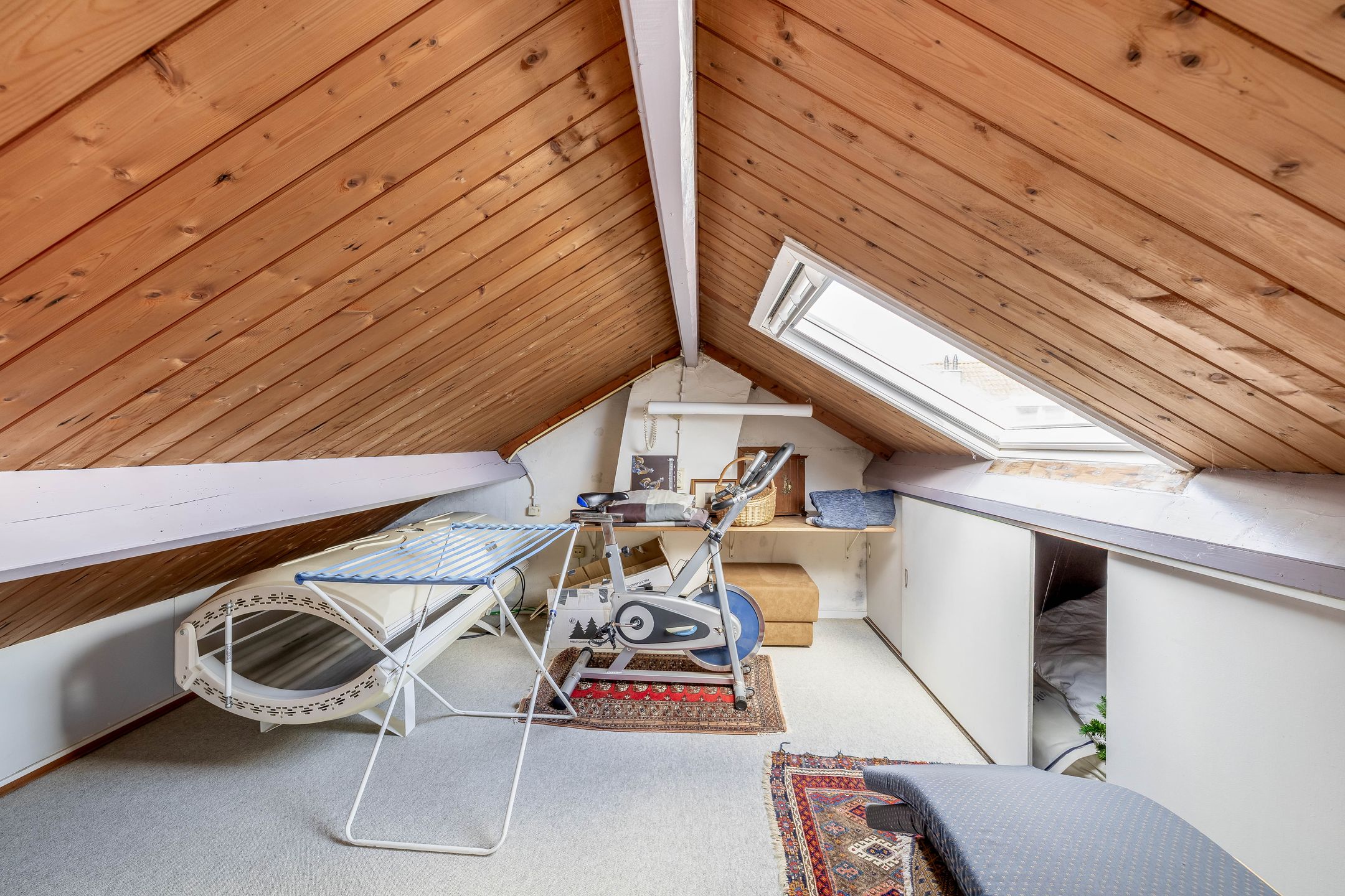 Extended semi-detached house with double garage and rooftop terrace in Reeuwijk-Dorp — 36