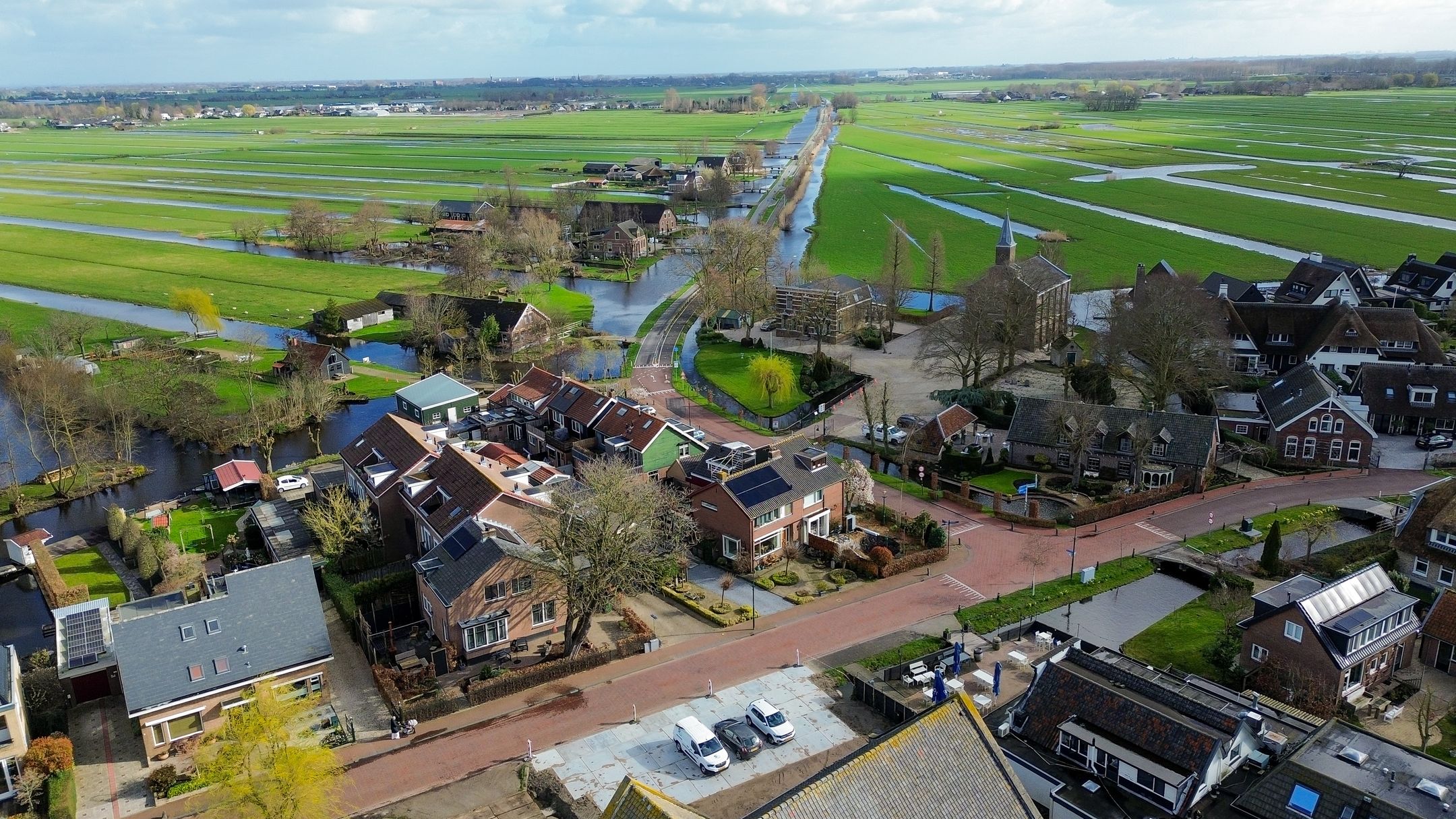 Extended semi-detached house with double garage and rooftop terrace in Reeuwijk-Dorp — 48