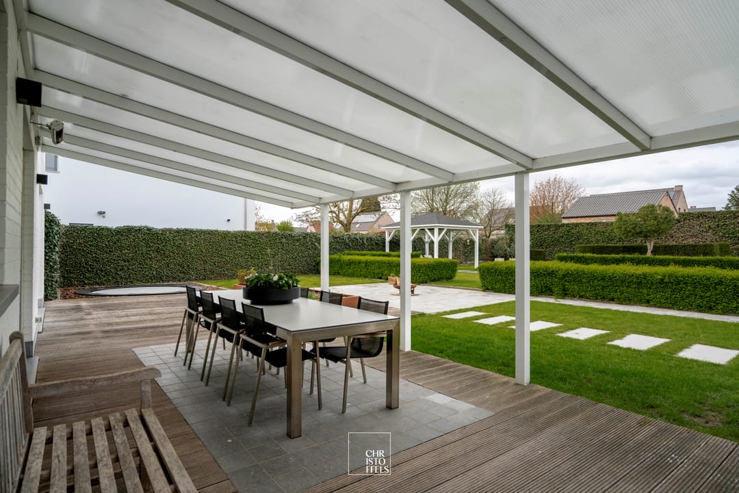 Stylish detached villa with 4 bedrooms and double garage in quiet residential area near Lanaken — 8
