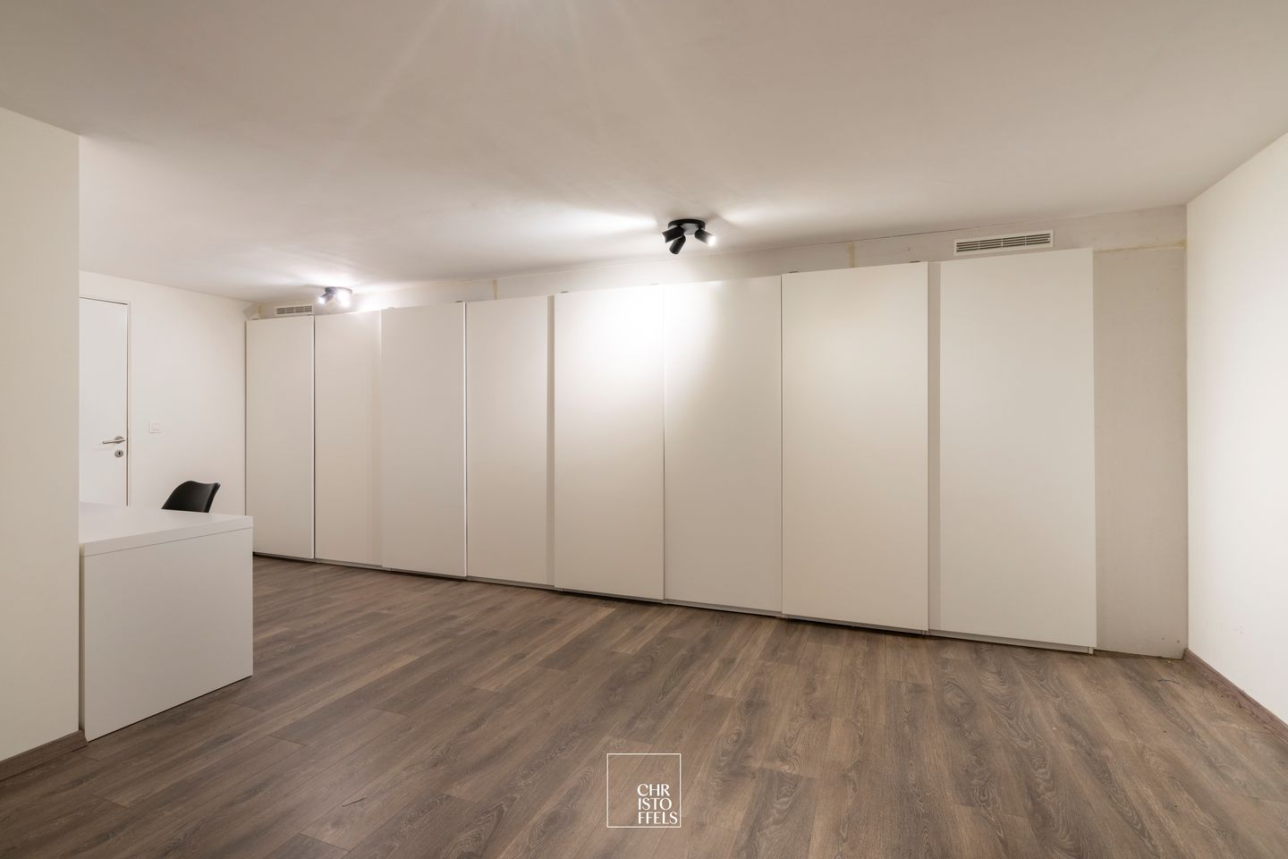 Stylish detached villa with 4 bedrooms and double garage in quiet residential area near Lanaken — 14