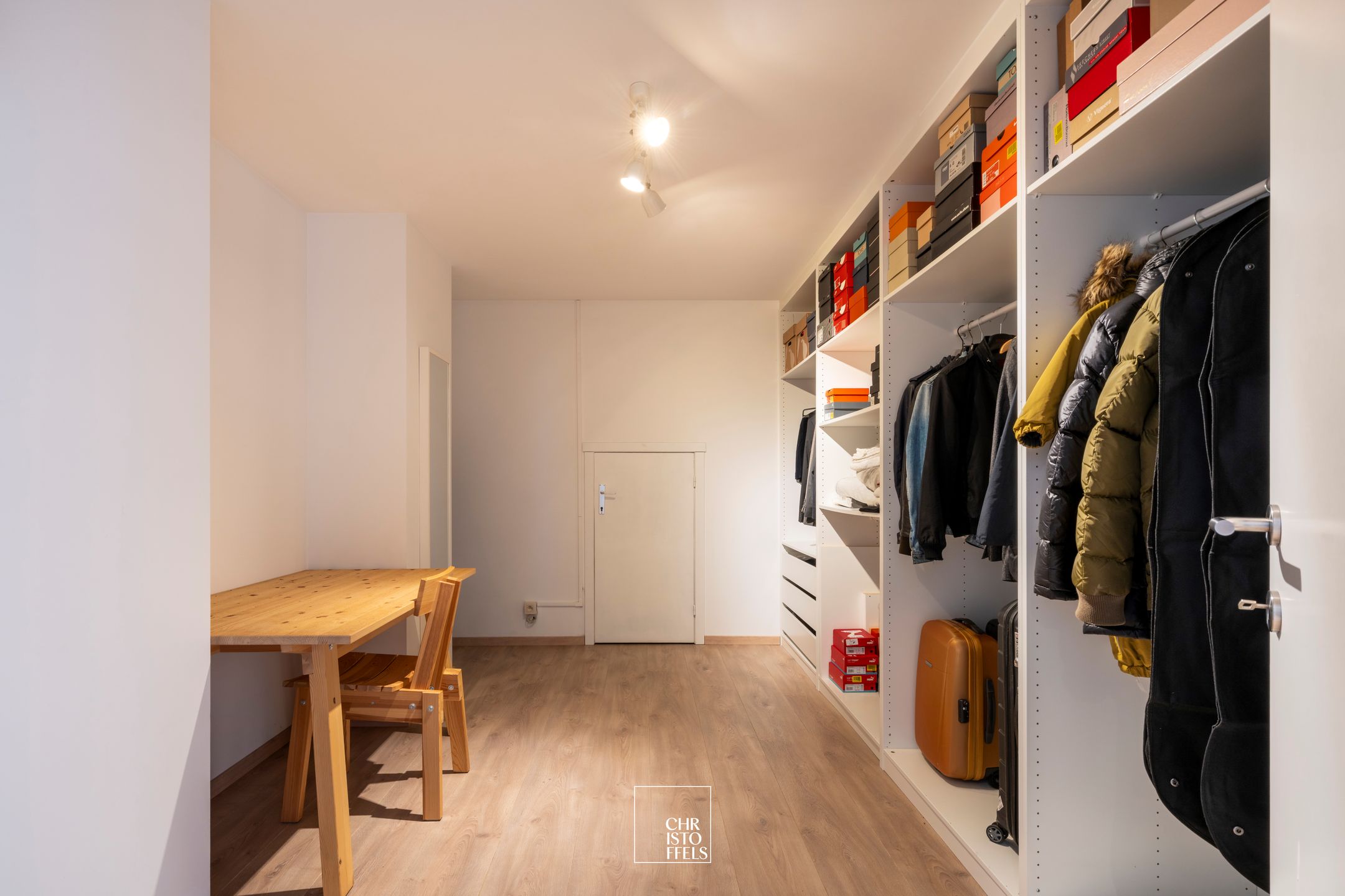 Stylish detached villa with 4 bedrooms and double garage in quiet residential area near Lanaken — 12