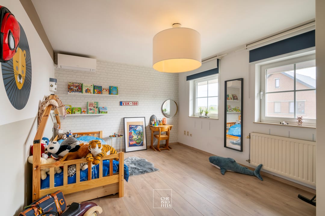 Stylish detached villa with 4 bedrooms and double garage in quiet residential area near Lanaken — 11