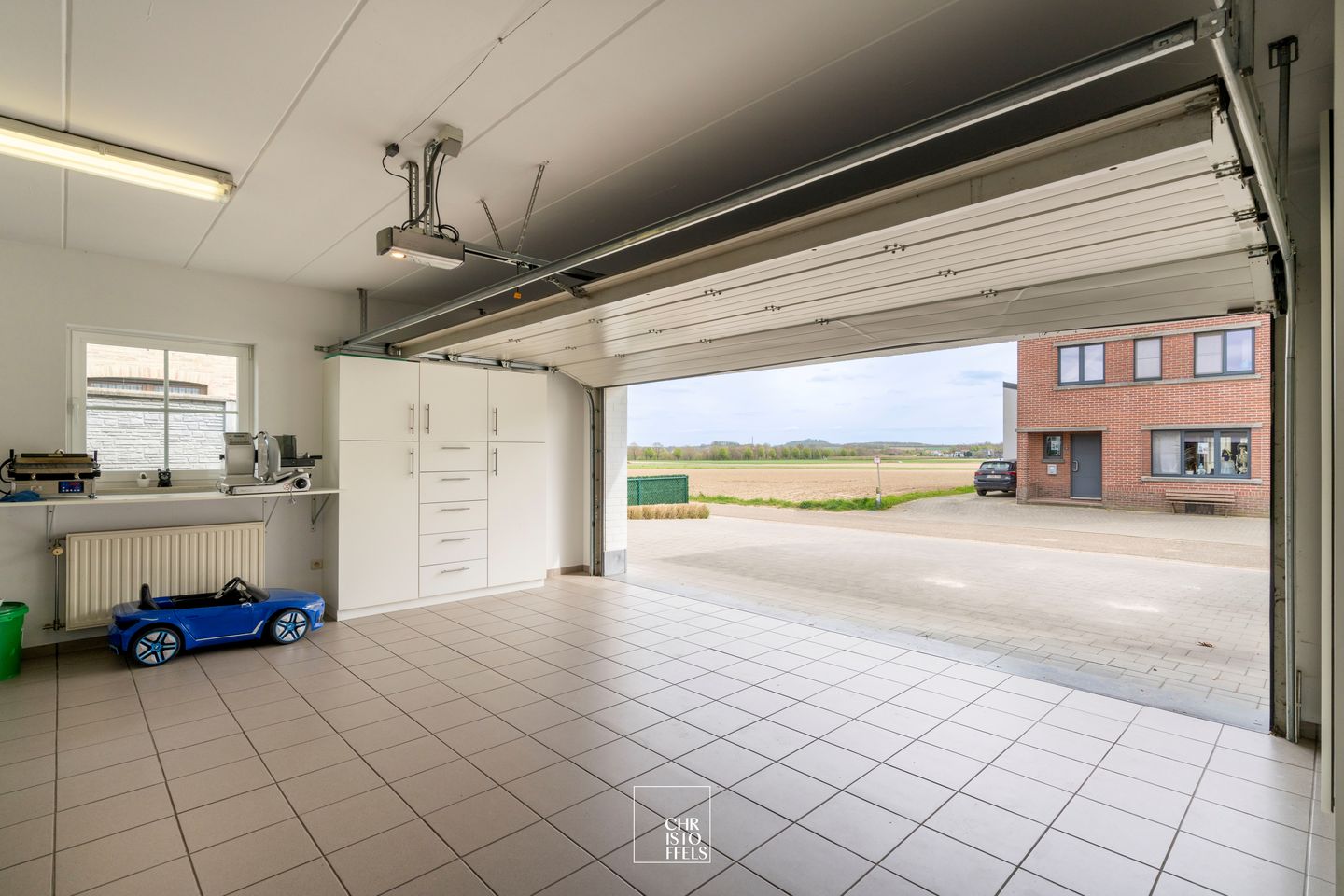 Stylish detached villa with 4 bedrooms and double garage in quiet residential area near Lanaken — 25