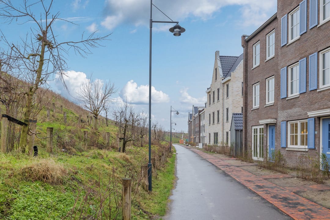 Stylish 4-story park house with A+++ energy label in Wilgenrijk — 46