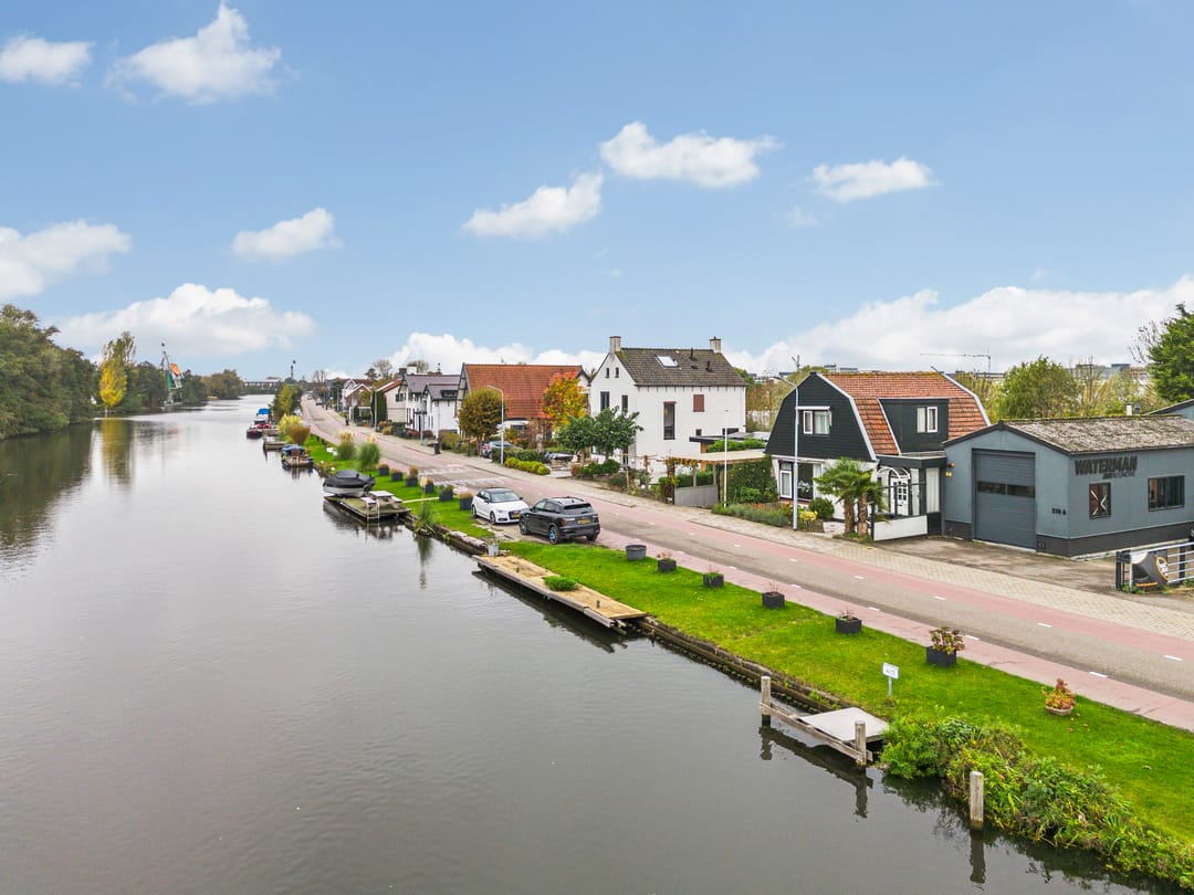 Photo 37 of Aalsmeerderdijk 210