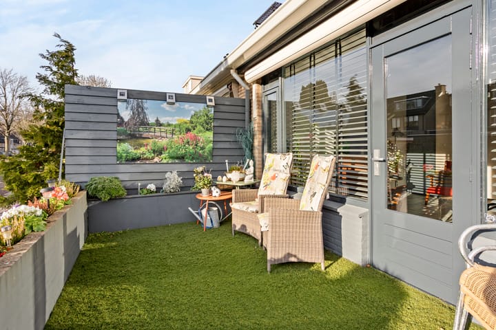 Photo 2 of Gladioolveld 14