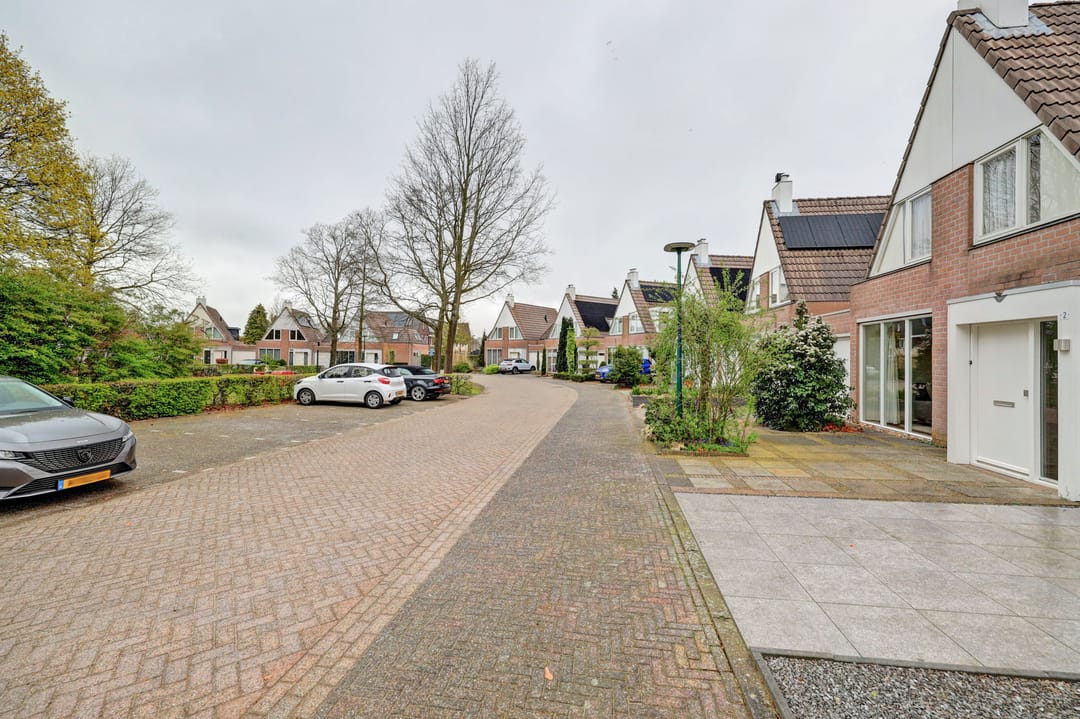 Photo 2 of Theodoorstraat 2