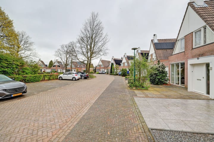 Photo 2 of Theodoorstraat 2