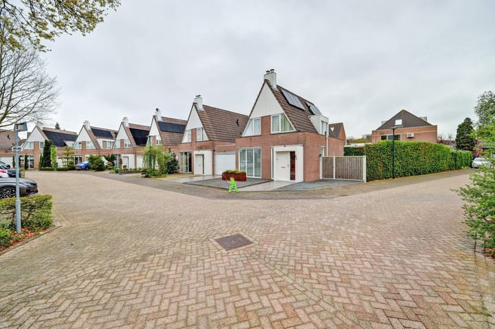 Photo 3 of Theodoorstraat 2