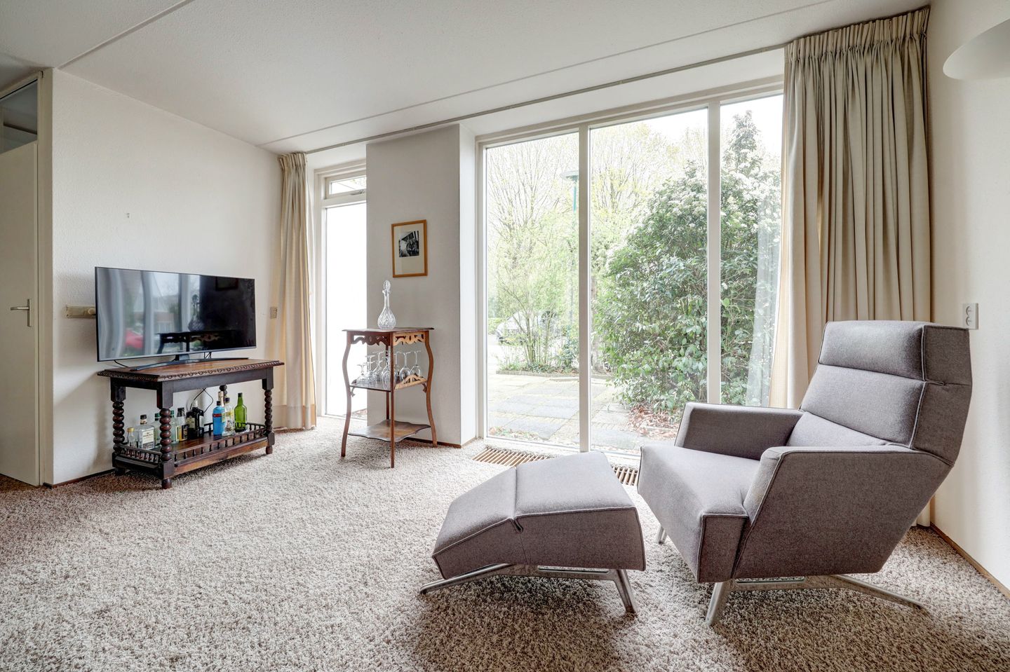 Photo 10 of Theodoorstraat 2