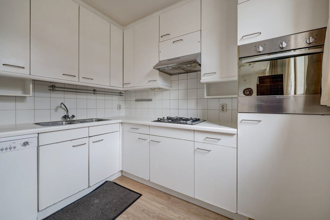 Photo 16 of Theodoorstraat 2