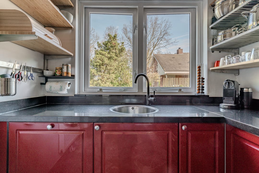 Fully Renovated Detached Family Home with Guest Annex — 22