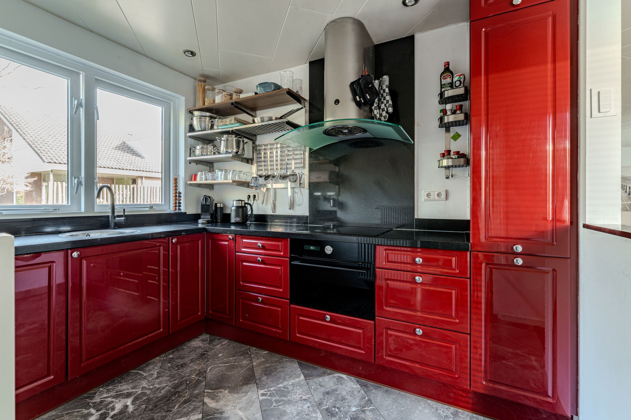 Fully Renovated Detached Family Home with Guest Annex — 21