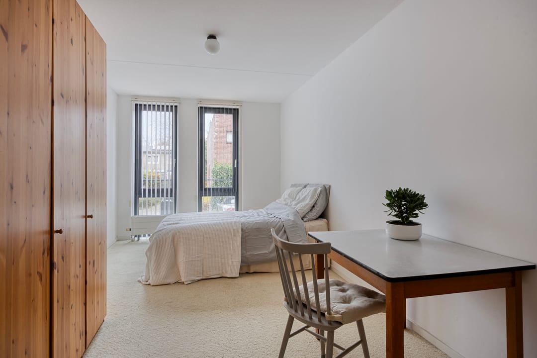 Bright ground-floor apartment with balcony near historic Amersfoort centre — 17