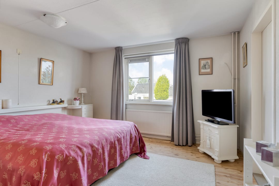 Photo 23 of Vincent van Goghstraat 8