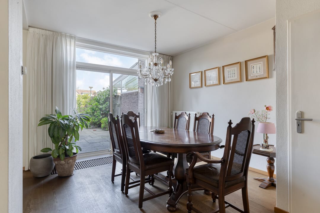 Photo 7 of Vincent van Goghstraat 8