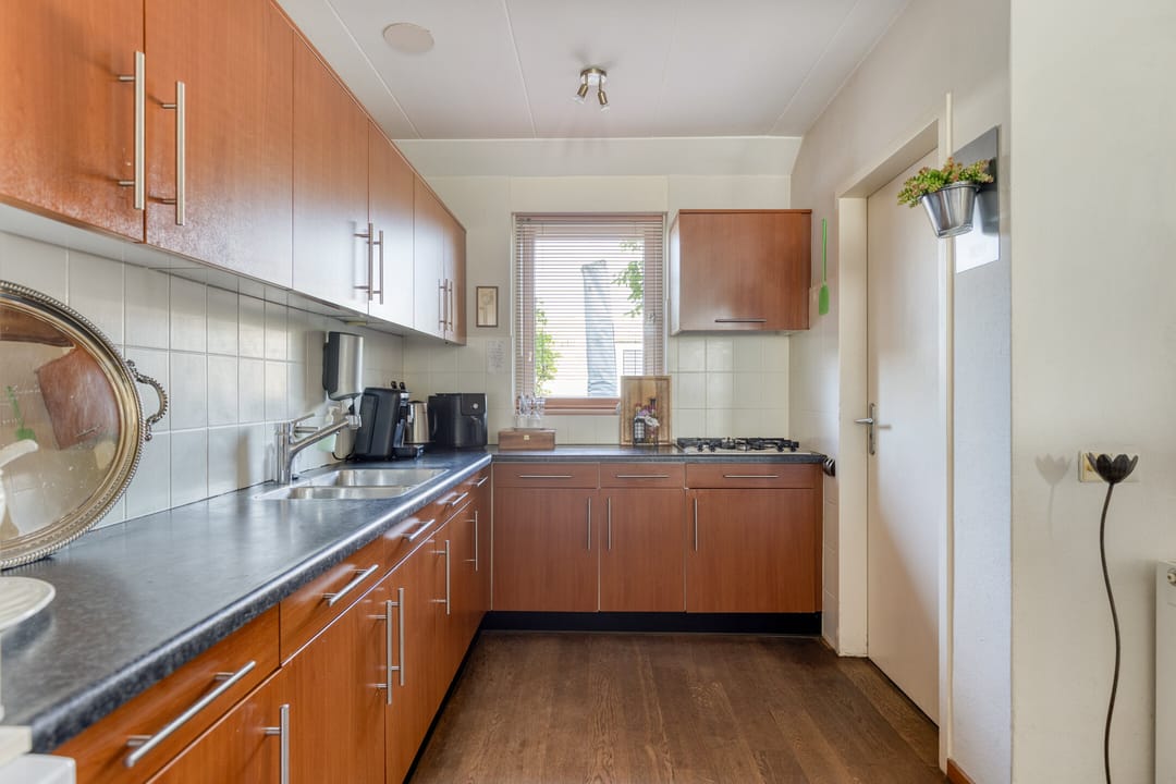 Photo 17 of Vincent van Goghstraat 8