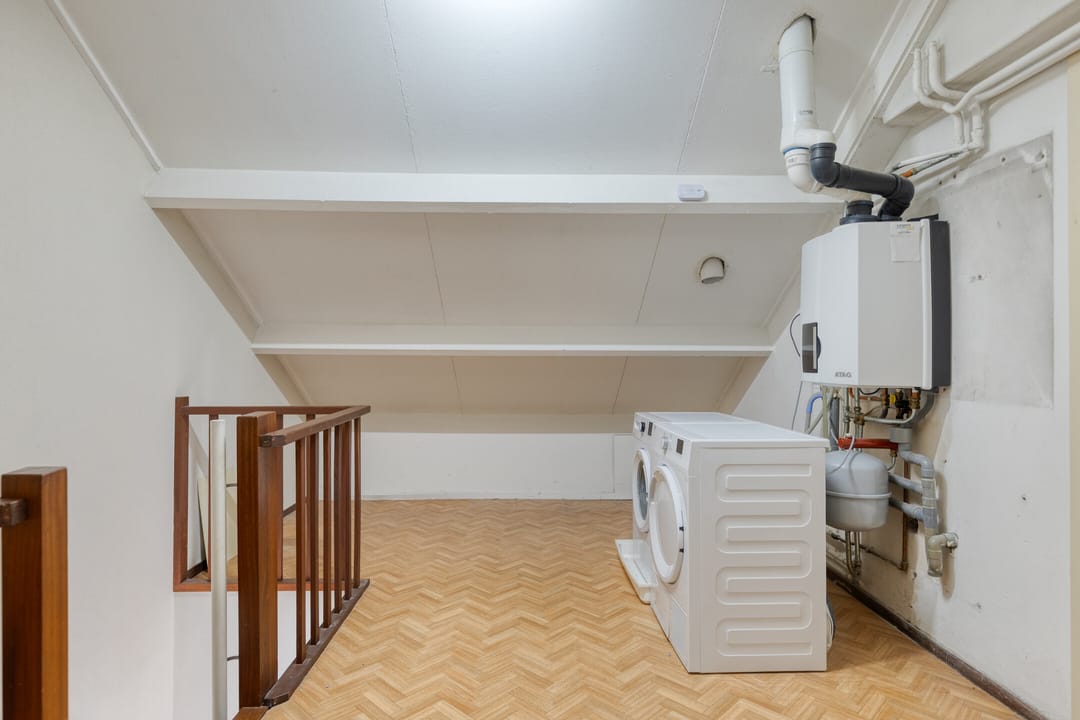 Photo 32 of Vincent van Goghstraat 8