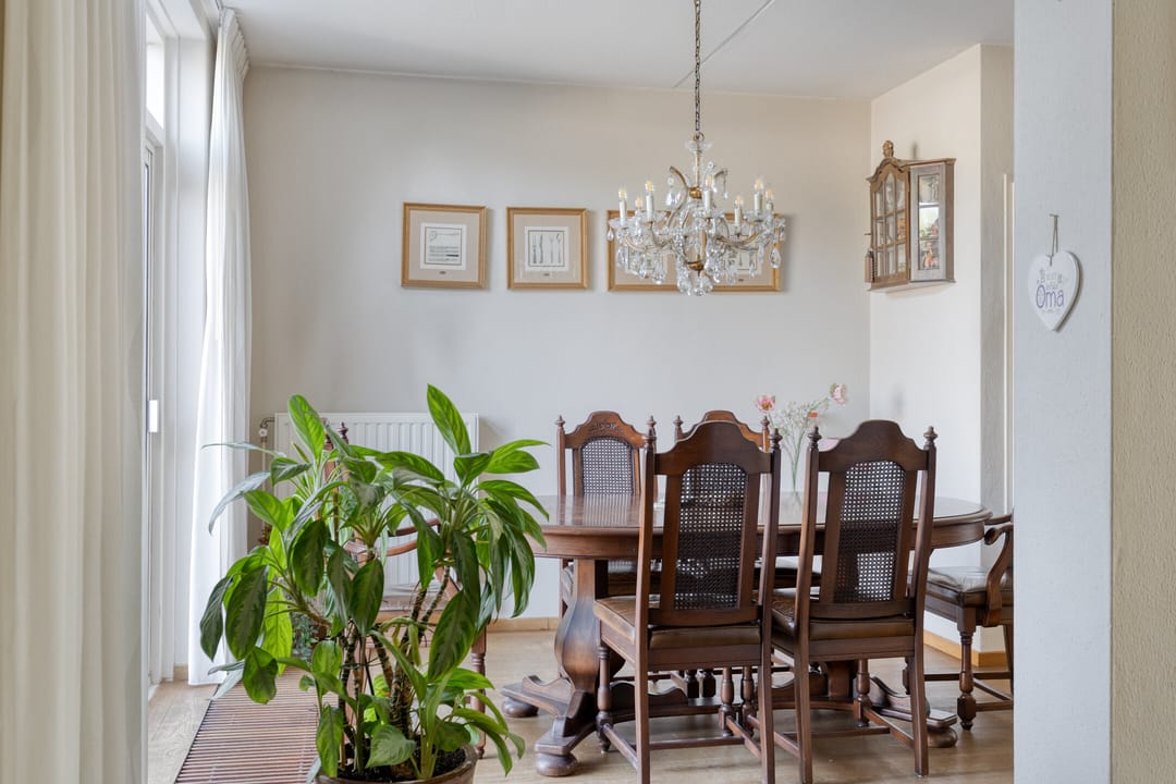 Photo 16 of Vincent van Goghstraat 8