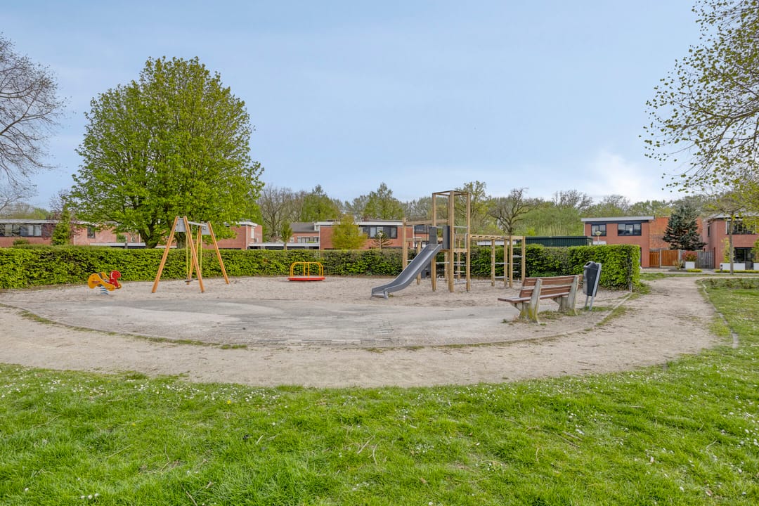 Spacious terraced house with guest accommodation in child-friendly Blixembosch — 37