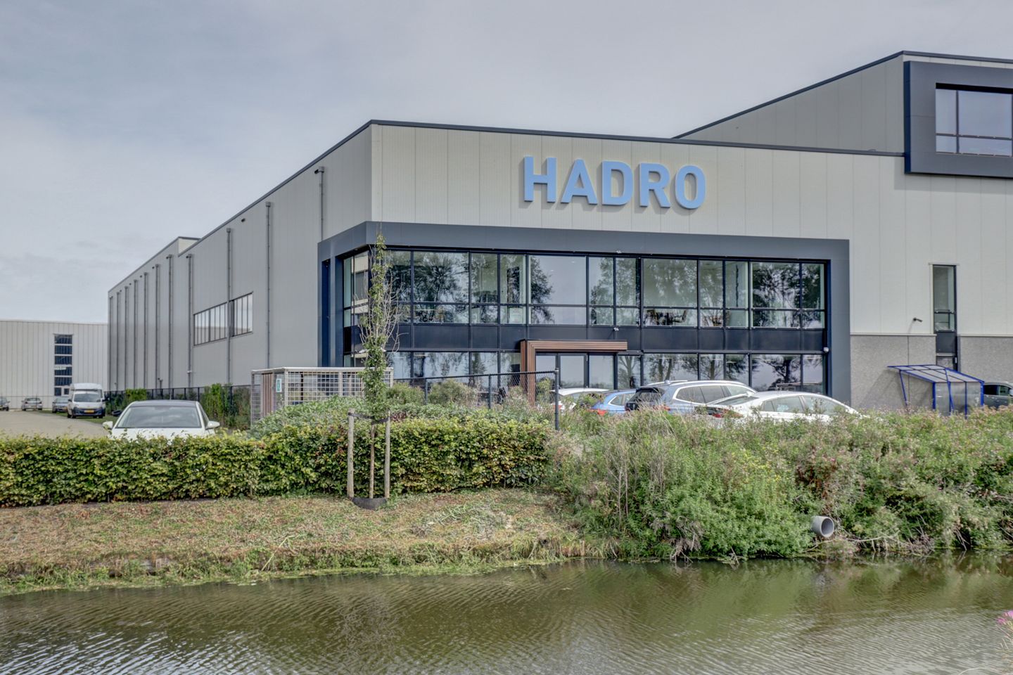 Bekijk foto 1 van Zuidbaan 351