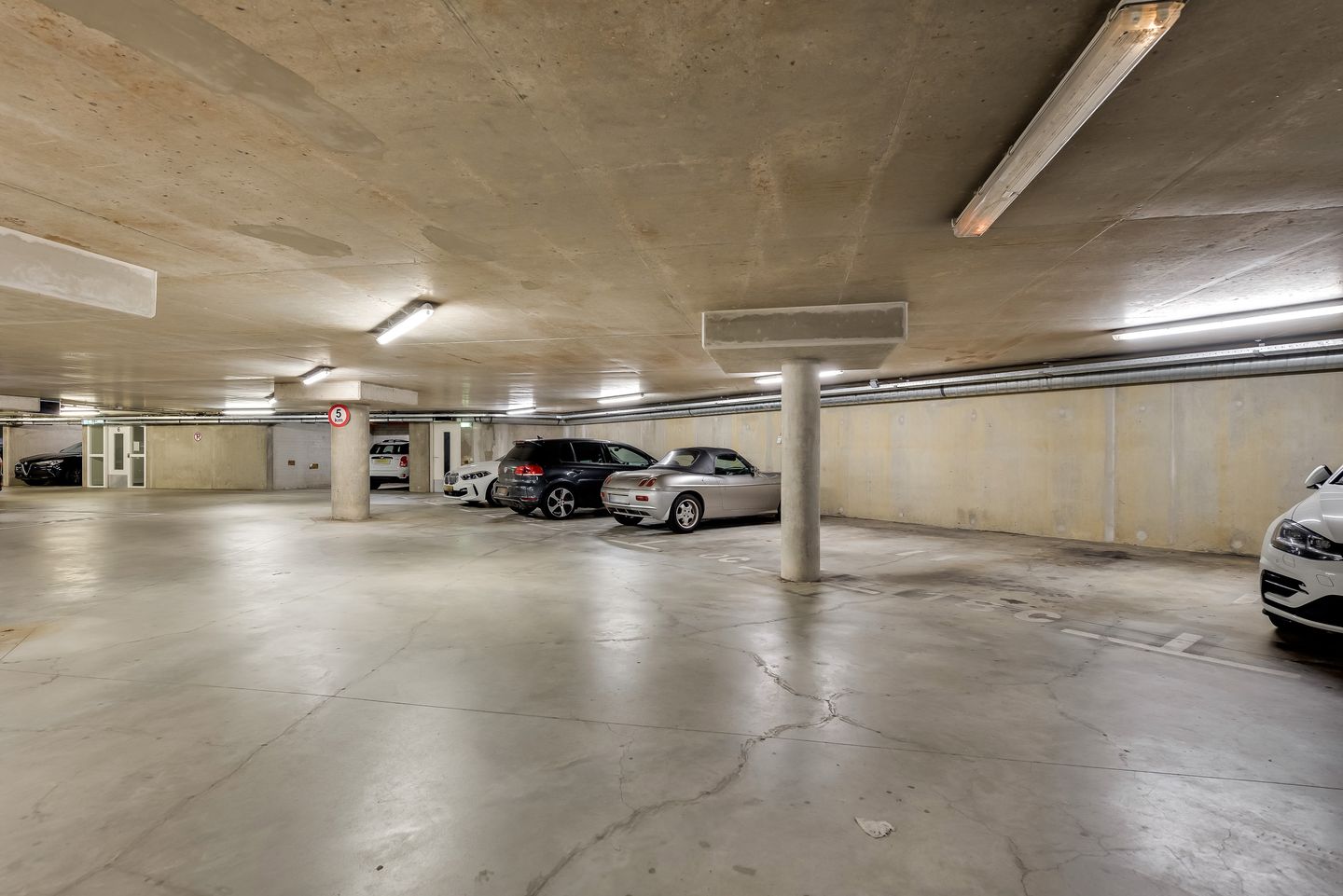 Foto 19 van Clermontlunet 18-C