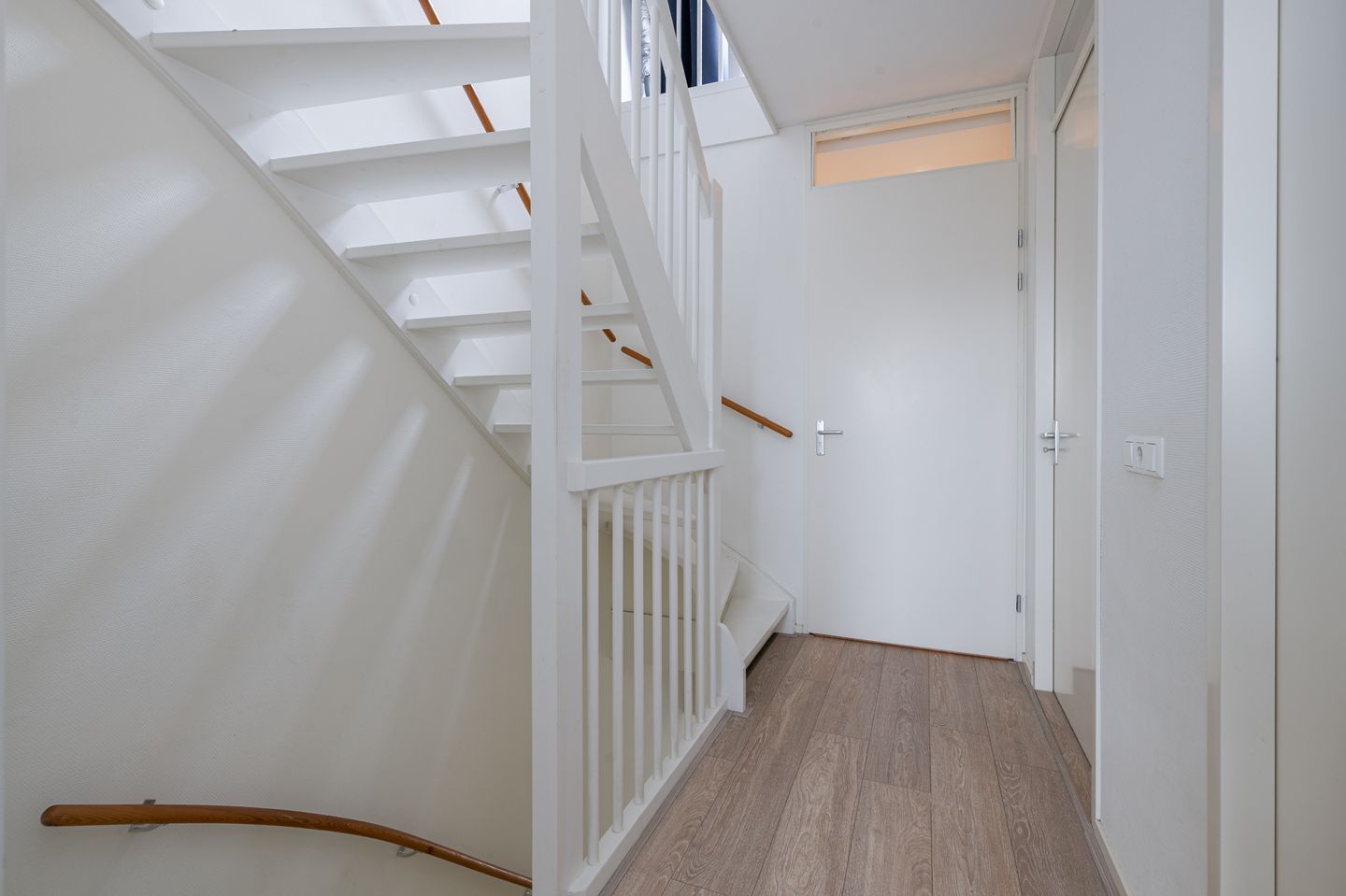 Photo 19 of Leeuwenhorststraat 11