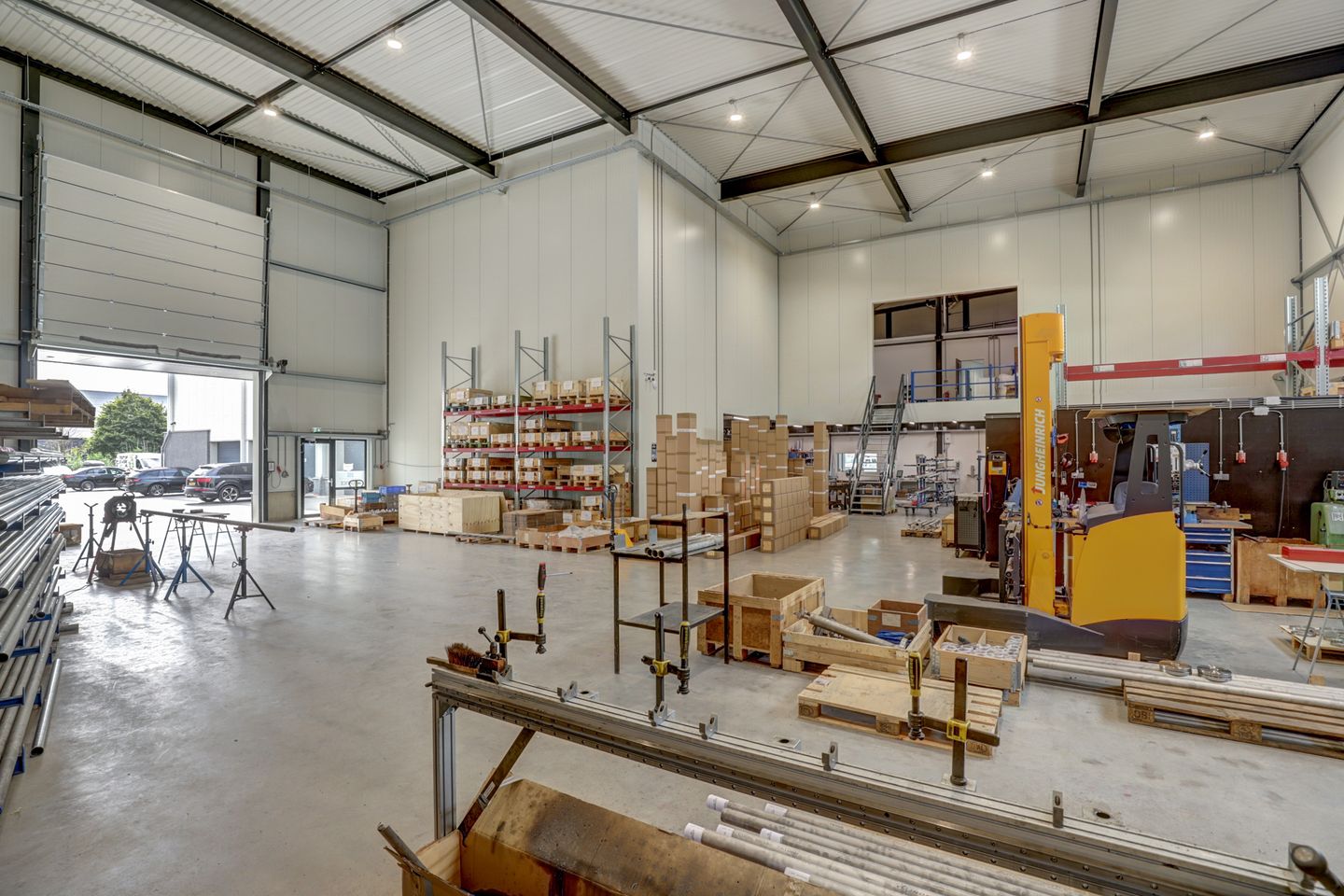 Bekijk foto 2 van Zuidbaan 351