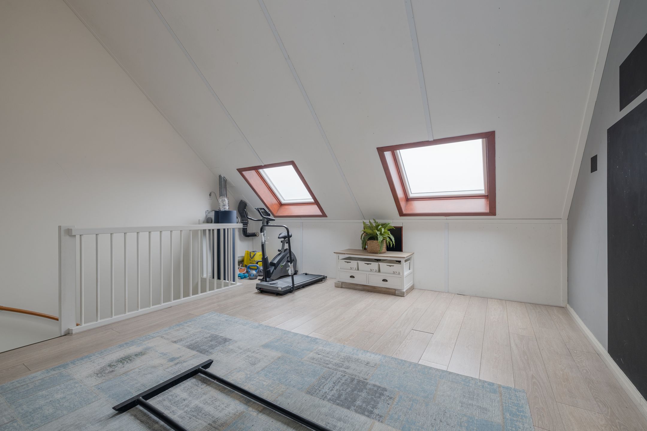 Photo 21 of Leeuwenhorststraat 11
