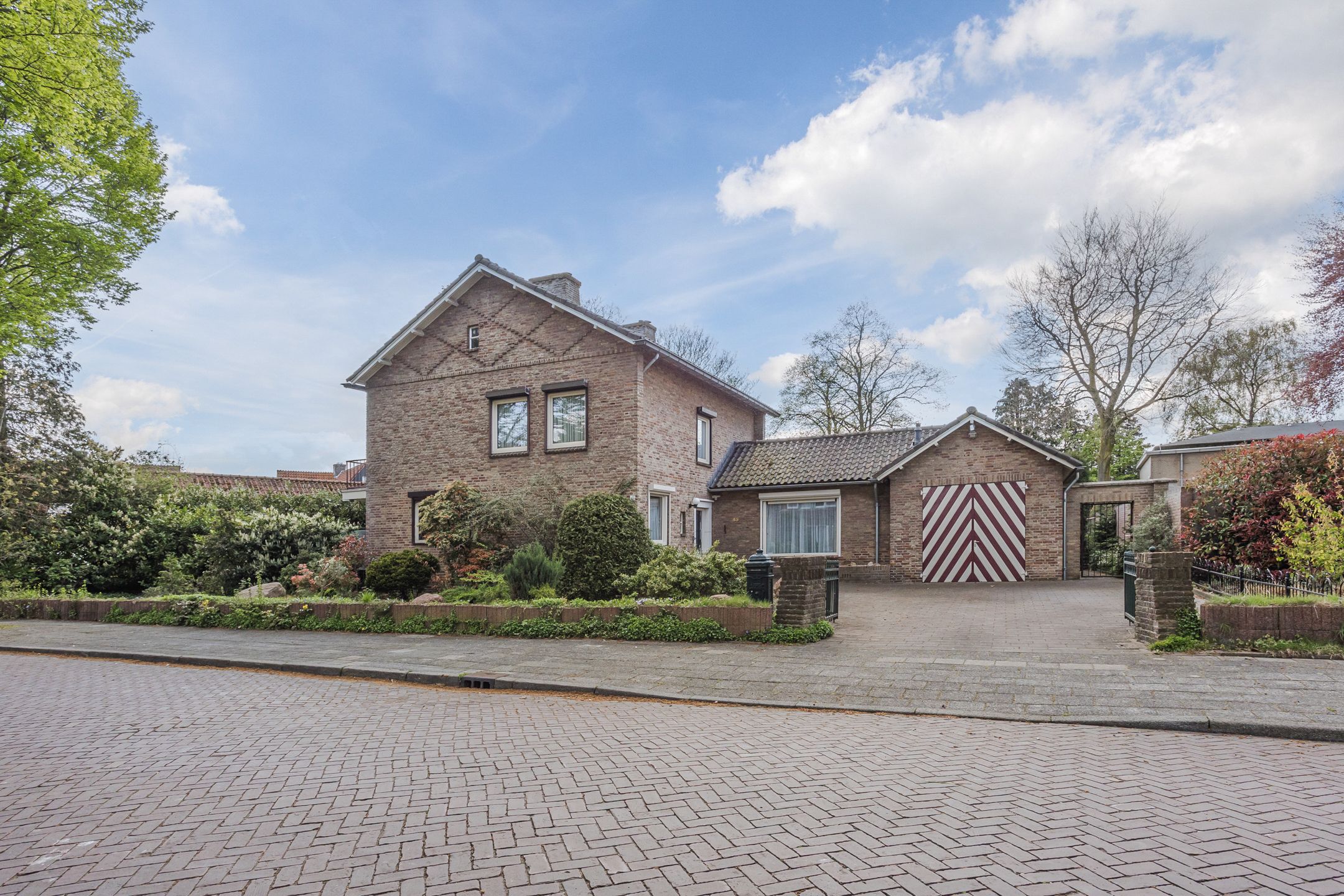 Foto 48 van Ereprijsstraat 45