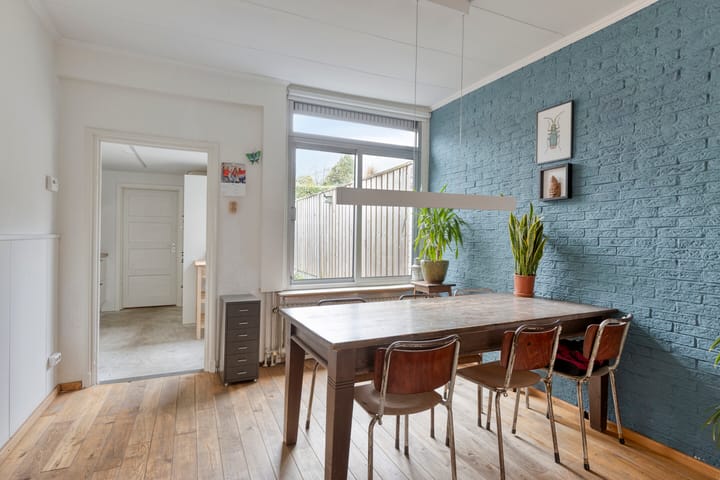 Photo 4 of Valkenierstraat 68