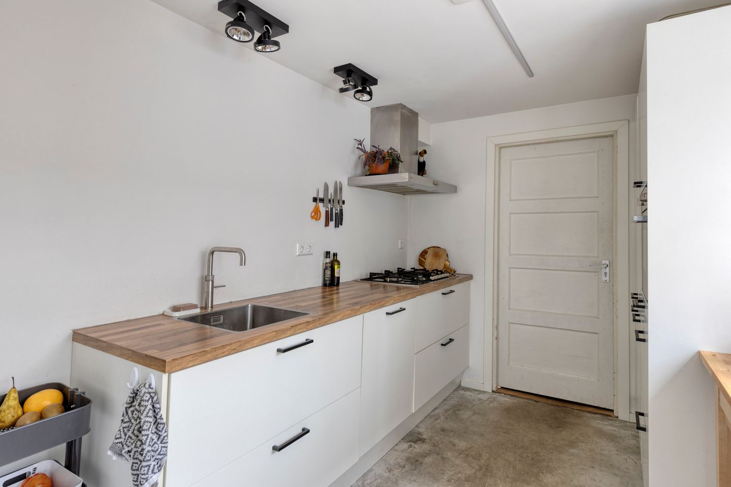 Foto 10 van Valkenierstraat 68