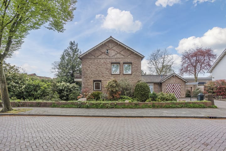 Photo 2 of Ereprijsstraat 45