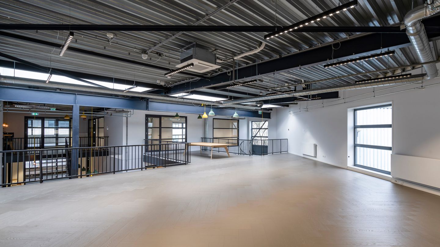 View photo 2 of Zekeringstraat 36