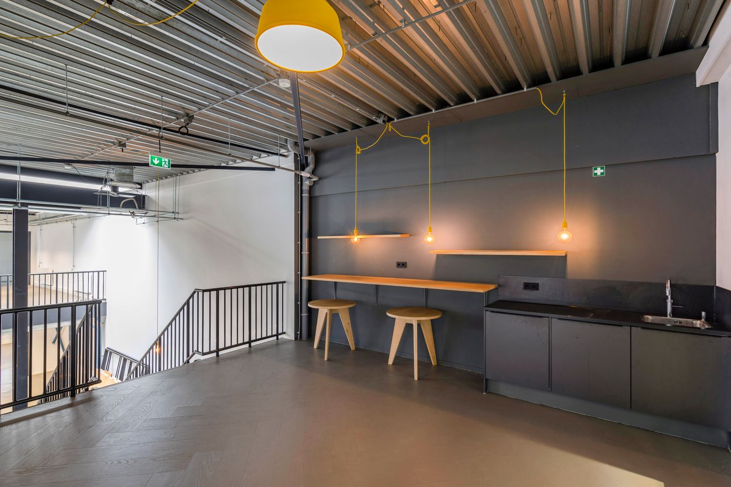 View photo 5 of Zekeringstraat 36