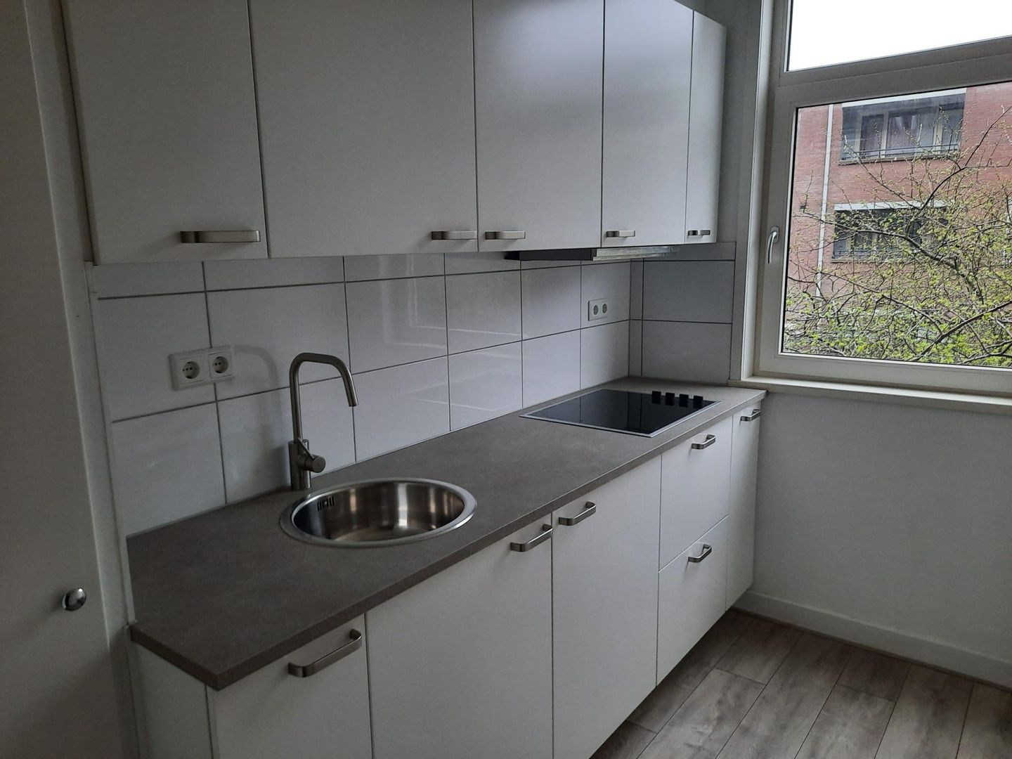 Photo 5 of Mathenesserweg 41-A