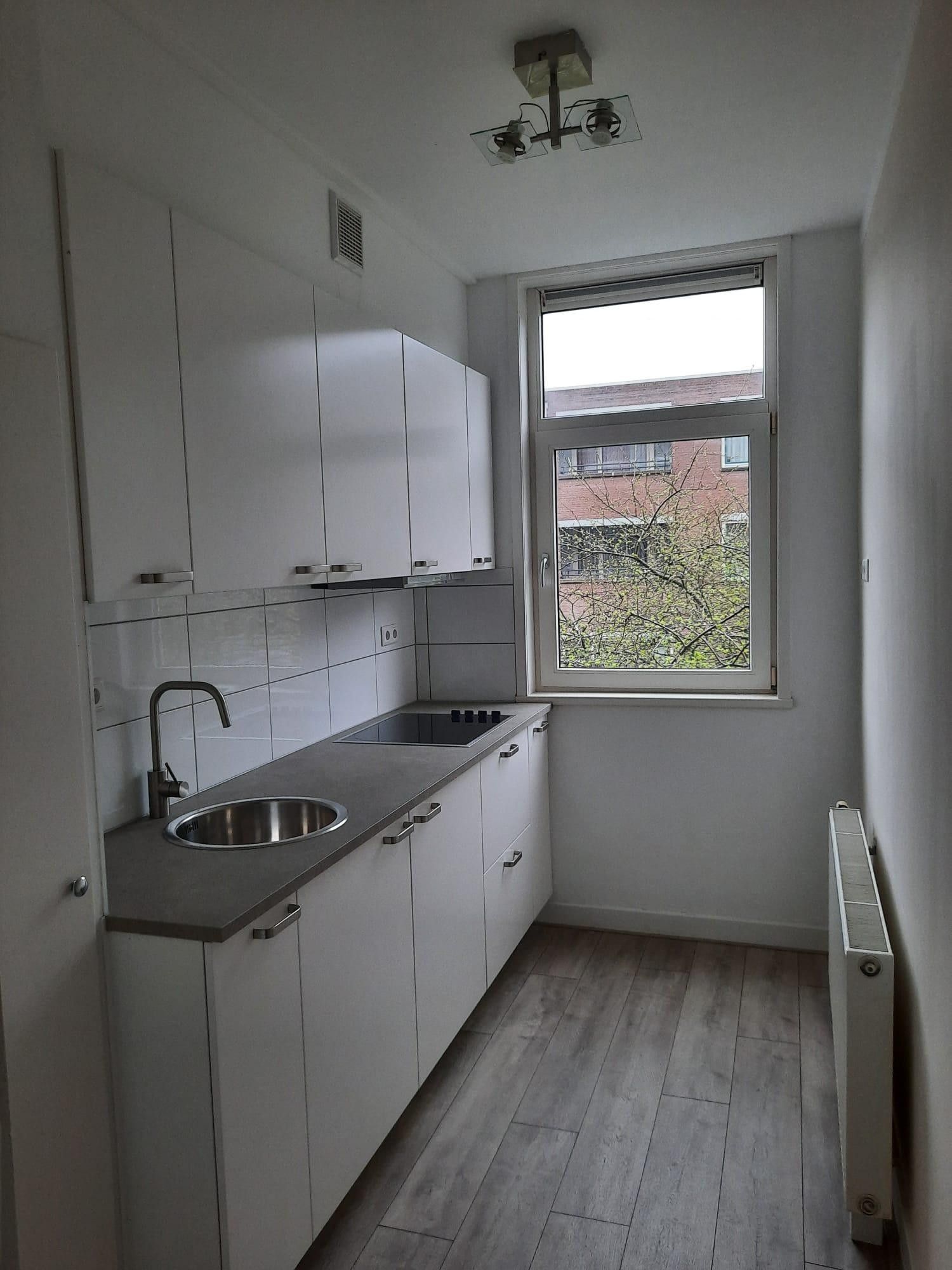 Photo 6 of Mathenesserweg 41-A